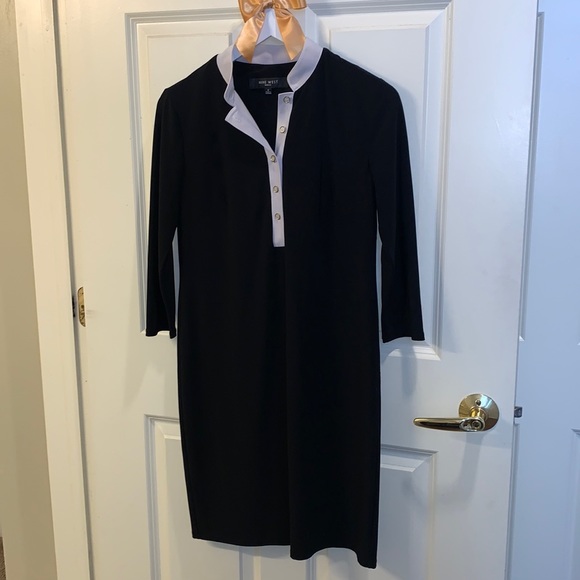Black dress with 3/4 sleeves and button-down collar - Picture 1 of 4